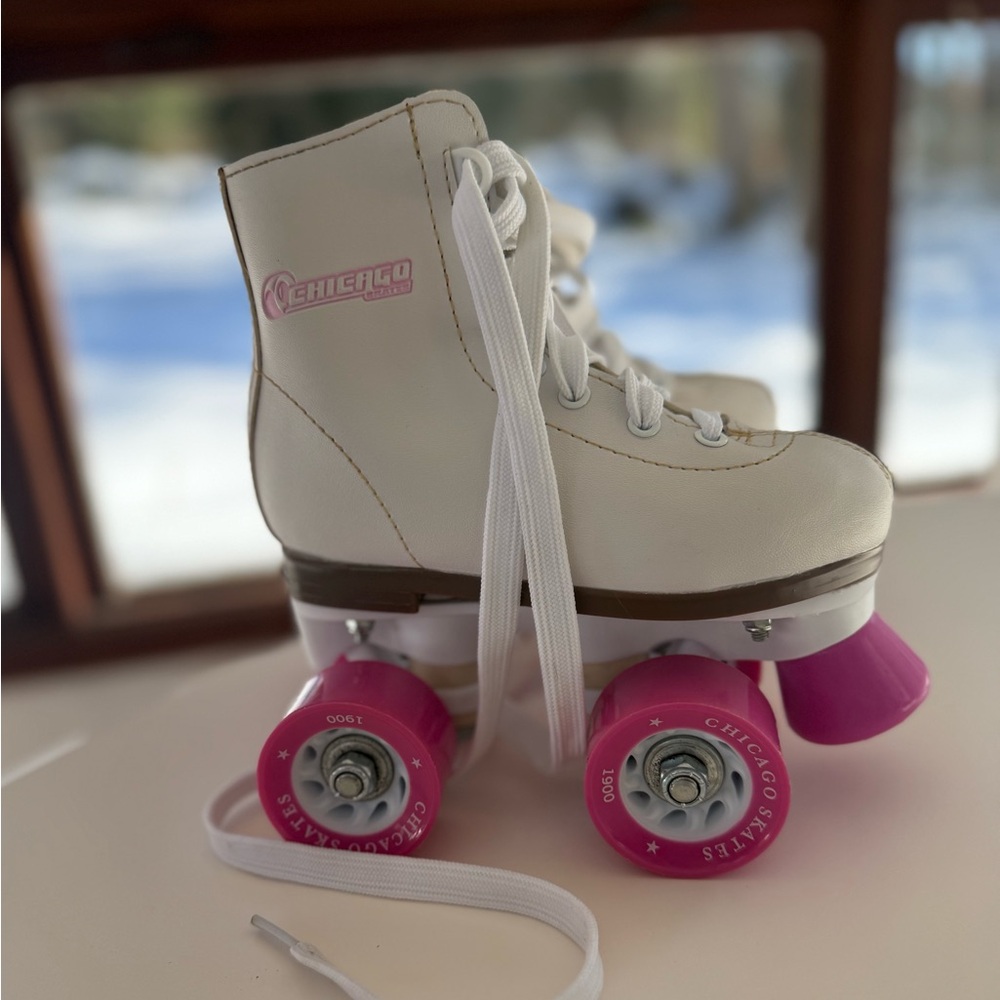 Girl’s Rollerskates